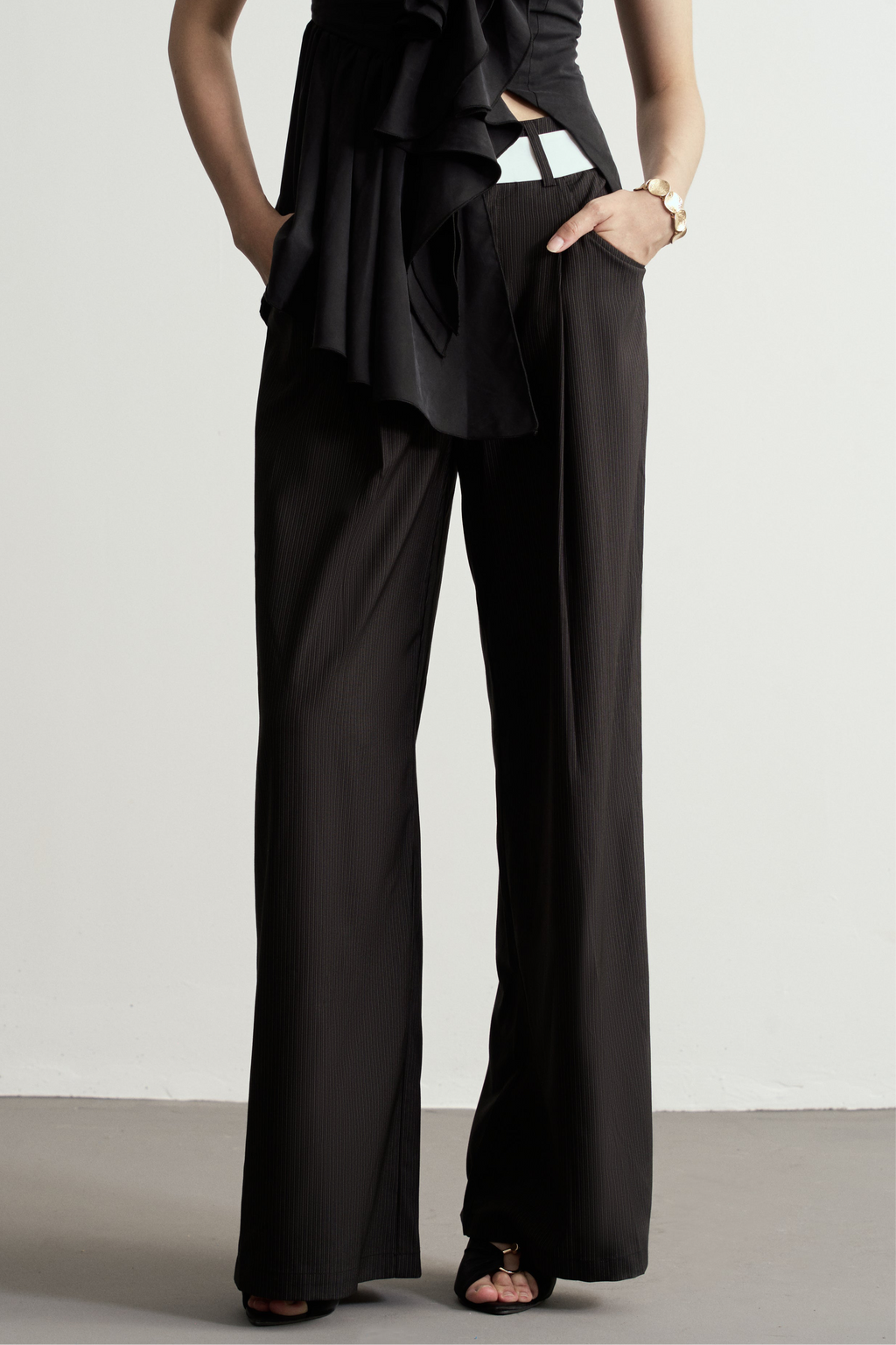Black and White Striped Wide-Leg Trousers/黑白拼色間條直筒闊腳西裝褲￼