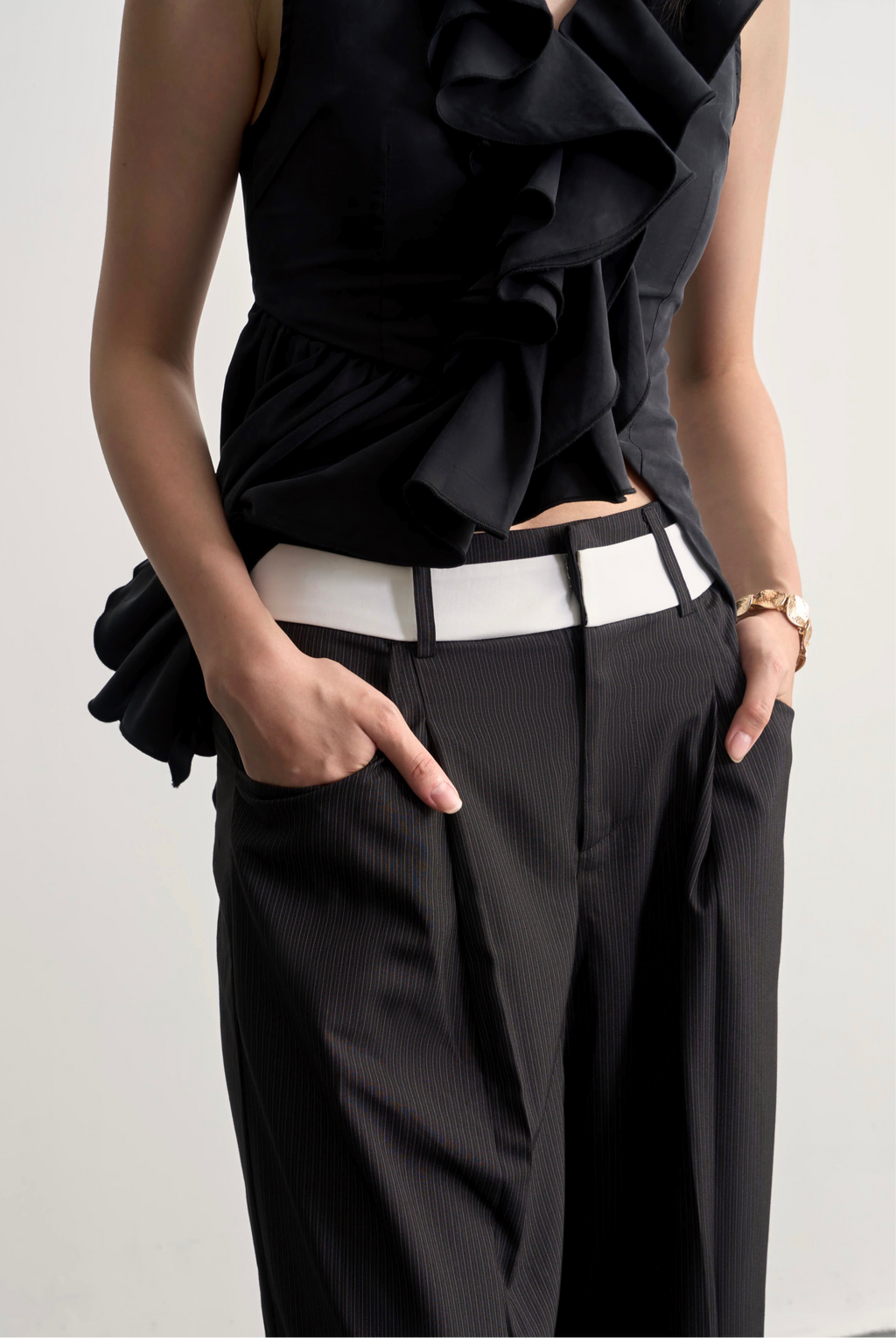 Black and White Striped Wide-Leg Trousers/黑白拼色間條直筒闊腳西裝褲￼