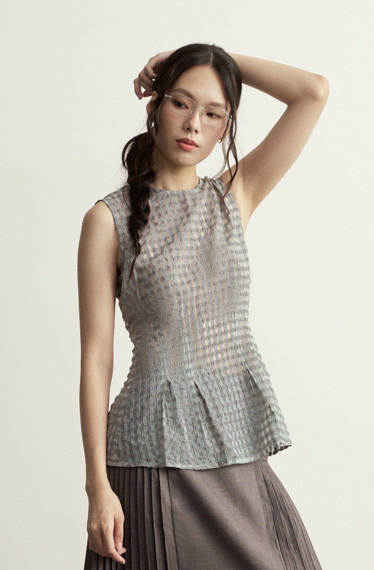 Sleeveless Semi-Sheer Grey Check Fitted Top/無袖半透修腰格子灰色背心